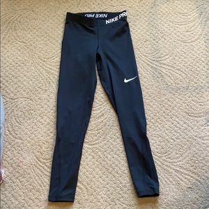 Nike Pro women’s leggings